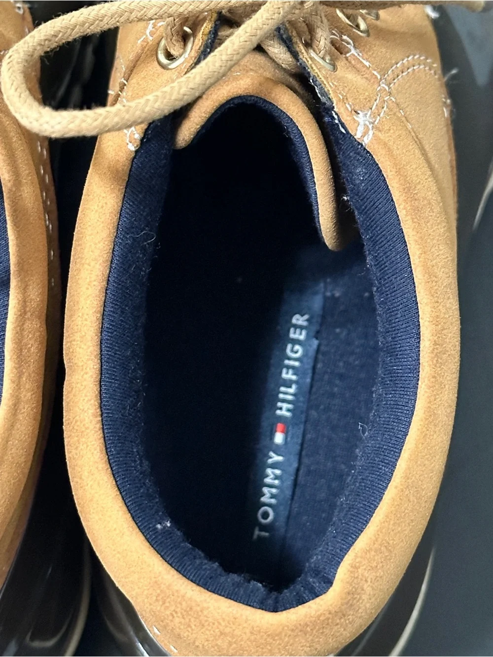 Tommy Hilfiger Women’s Duck Boots Size 7M Tan Brown Water Resistant Rain Shoes